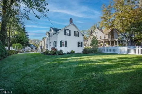 2 Peacock Ln, Mendham, NJ 07945 photo 2