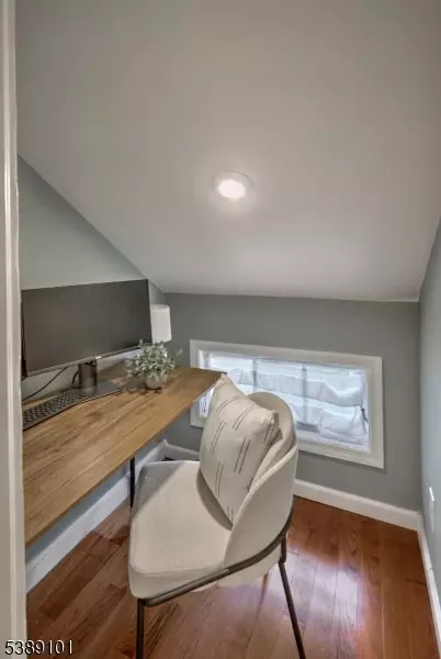2 Peacock Ln, Mendham, NJ 07945 photo 16