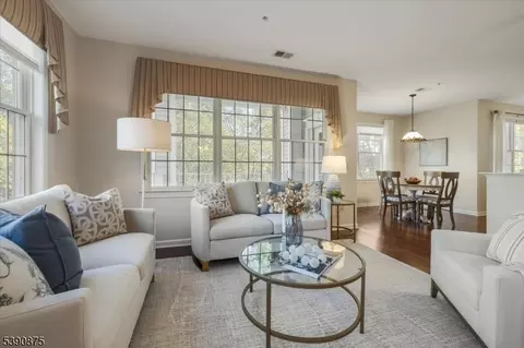 136 Ridgeview Ln #136, Mount Arlington, NJ 07856