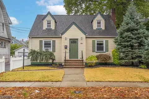 38 W Colfax Ave, Roselle Park, NJ 07204