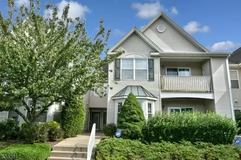 221 Cambridge Ct #221, Clifton, NJ 07014