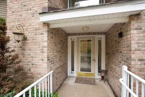 54 Wilshire Ter, Kinnelon, NJ 07405
