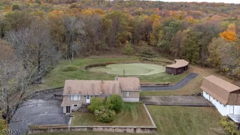 827 Greenville Rd, Wantage, NJ 07461