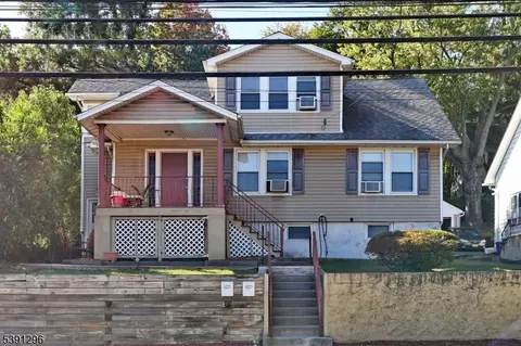 274 Goffle Rd, Hawthorne, NJ 07506