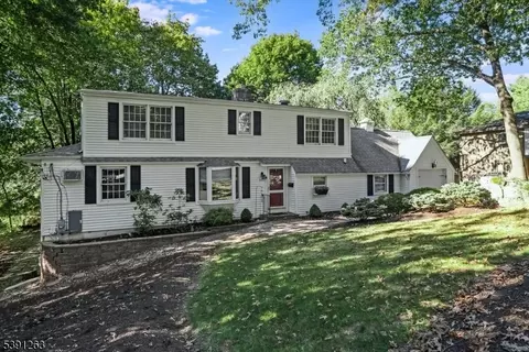380 E Shore Trl, Sparta, NJ 07871
