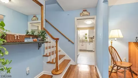 77 Parkside Rd, Plainfield, NJ 07060 photo 2