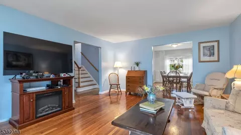 77 Parkside Rd, Plainfield, NJ 07060 photo 6