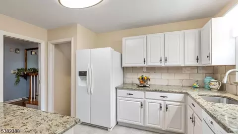 77 Parkside Rd, Plainfield, NJ 07060 photo 10