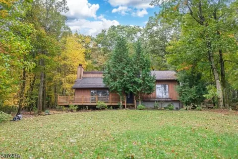 72 Flanders Drakestown Rd, Flanders, NJ 07836