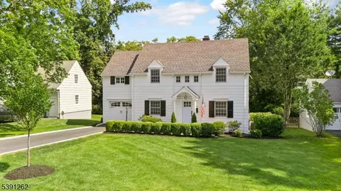 30 Edgewood Rd, Chatham, NJ 07928