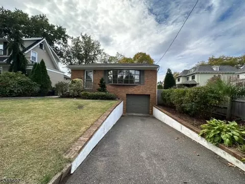 99 Morse Ave, Rutherford, NJ 07070