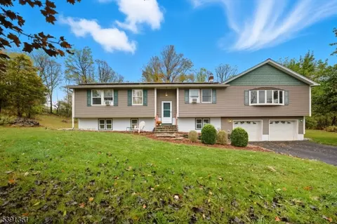 65 Scott Rd, Franklin, NJ 07416