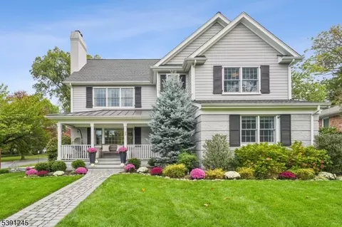 33 Cromwell Pkwy, Summit, NJ 07901