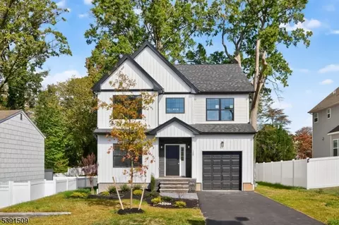 128 Trento St, Iselin, NJ 08830