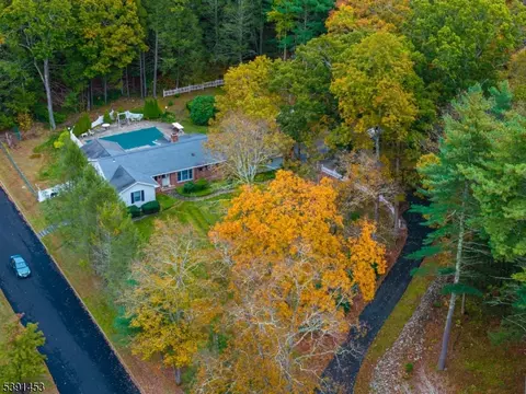 47 New Mashipacong Rd, Montague, NJ 07827