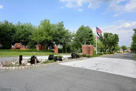 545 Coventry Dr, Nutley, NJ 07110 photo 39