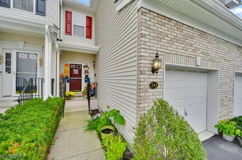 545 Coventry Dr, Nutley, NJ 07110 photo 4