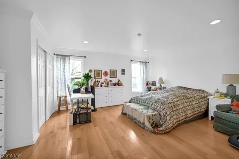545 Coventry Dr, Nutley, NJ 07110 photo 21