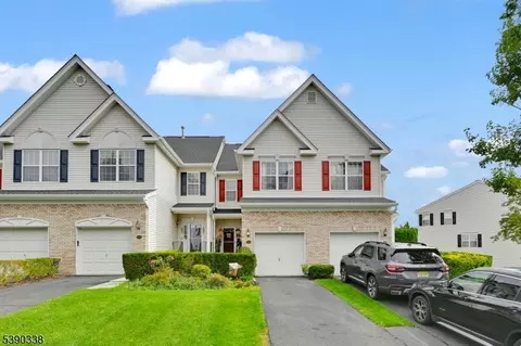 545 Coventry Dr, Nutley, NJ 07110 photo 3