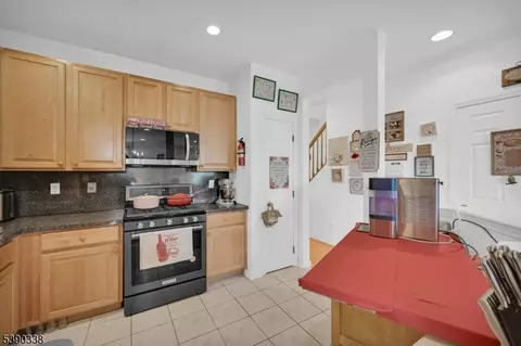 545 Coventry Dr, Nutley, NJ 07110 photo 17