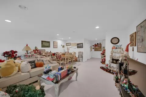 545 Coventry Dr, Nutley, NJ 07110 photo 28
