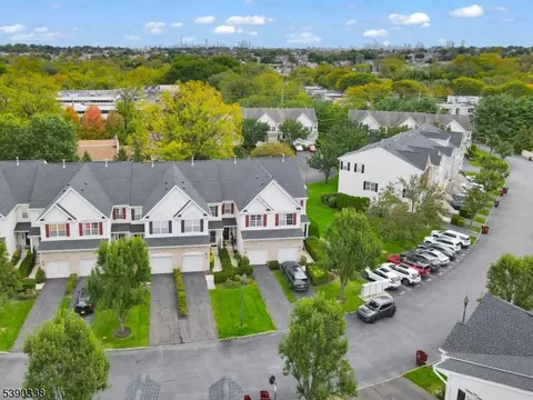 View/Area - 545 Coventry Dr, Nutley, NJ 07110 photo 3 of 5