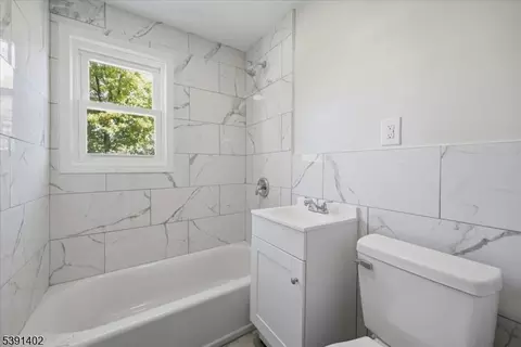 34 Macarthur Dr, Edison, NJ 08837 photo 13