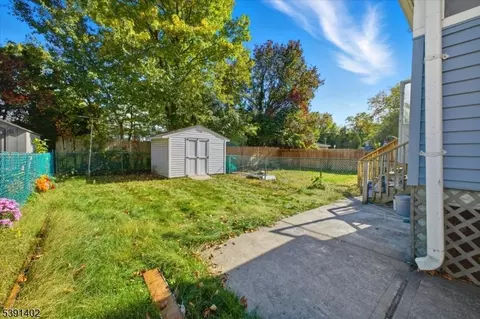 34 Macarthur Dr, Edison, NJ 08837 photo 18