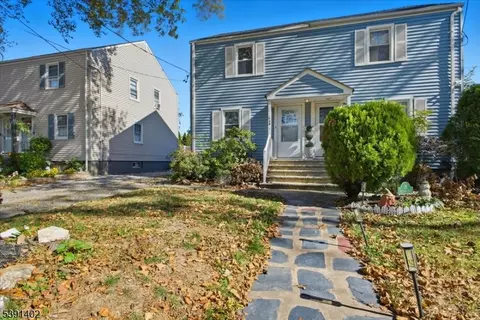 34 Macarthur Dr, Edison, NJ 08837
