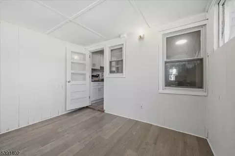34 Macarthur Dr, Edison, NJ 08837 photo 10