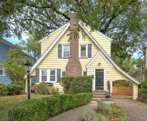 25 Sunset Ave, Bloomfield, NJ 07003