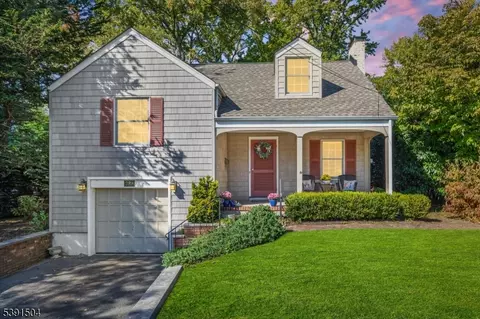 383 Lincoln Ave E, Cranford, NJ 07016