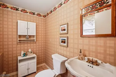 16 Marlo Rd, Wayne, NJ 07470 photo 20