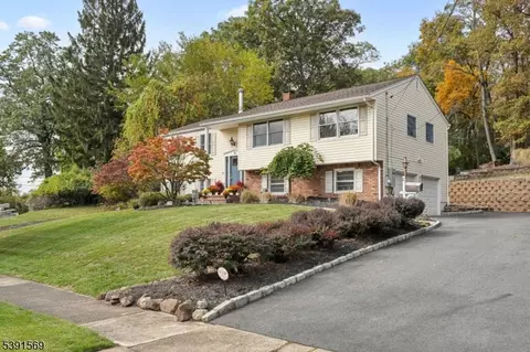 16 Marlo Rd, Wayne, NJ 07470 photo 2