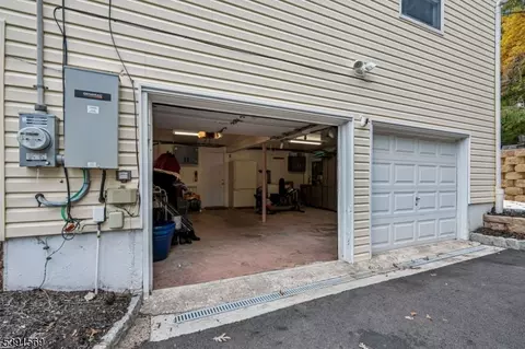 16 Marlo Rd, Wayne, NJ 07470 photo 22