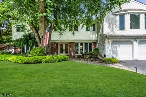 21 Alberta Dr, Marlboro, NJ 07746