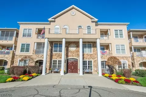 209 Cleveland Ln, Rockaway, NJ 07866
