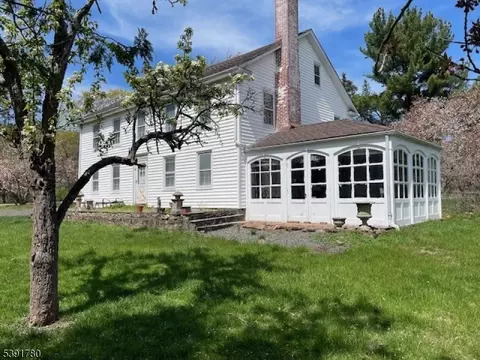 11 Creek Rd, Whitehouse Station, NJ 08889