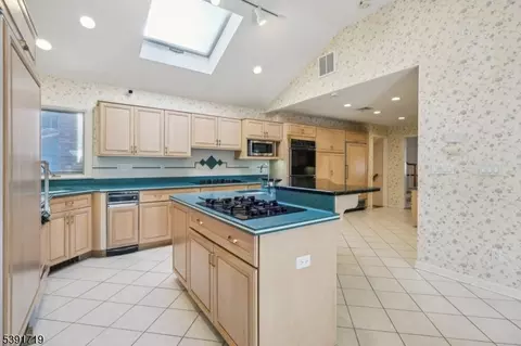 2 Glen Ave, Summit, NJ 07901 photo 16