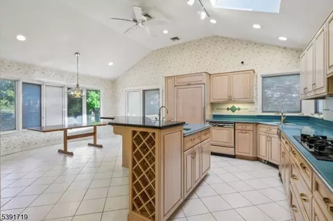 2 Glen Ave, Summit, NJ 07901 photo 10