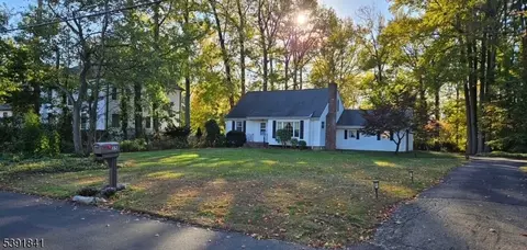 35 Revere Blvd, Edison, NJ 08820
