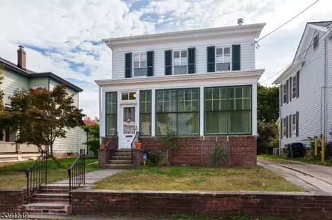 31 E Main St, Flemington, NJ 08822