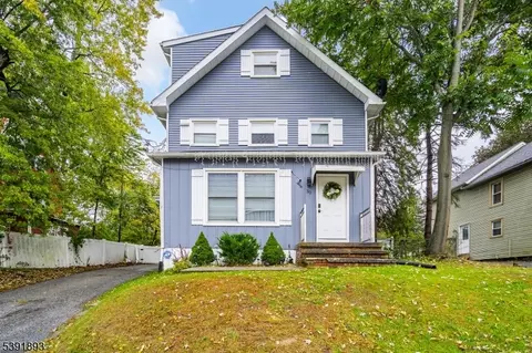 30 Vernon Ave, Hamburg, NJ 07419