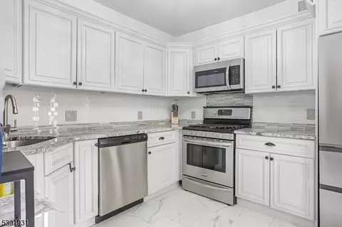 159 Anderson Ave, Wallington, NJ 07057