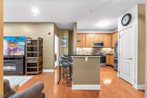 7110 Coventry Ct, Riverdale, NJ 07457