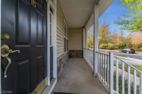 15 Colts Ln, Flemington, NJ 08822 photo 4