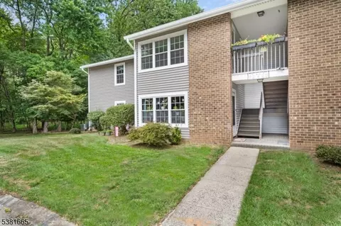 89 Pennsylvania Way, North Brunswick Twp, NJ 08902