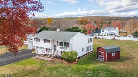 7 Mountainview Rd, Succasunna, NJ 07876
