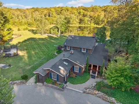 26 Mill Ln, Newton, NJ 07860