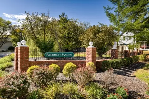 5 Berkeley Sq, Berkeley Heights, NJ 07922